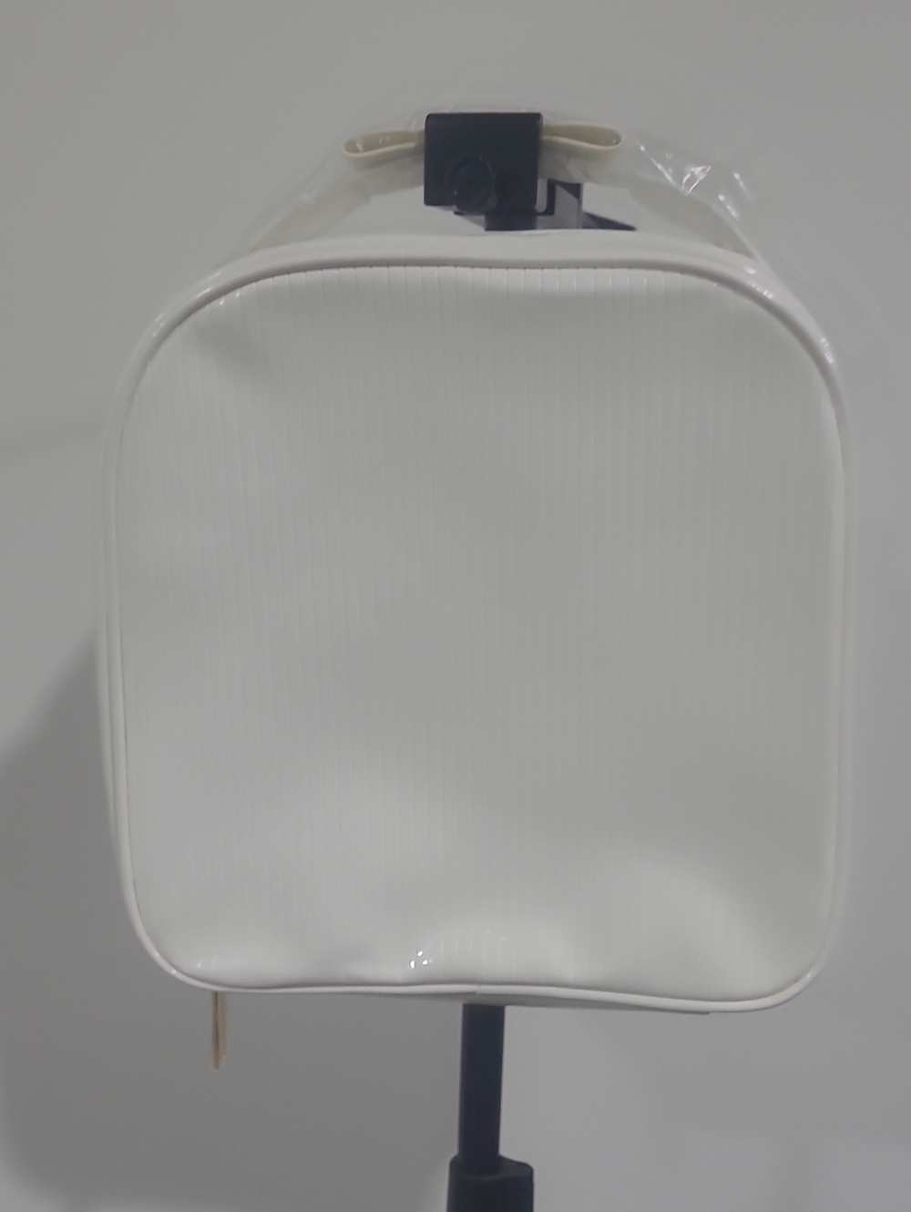 Minimalist White Estee Lauder Bag Organizer New